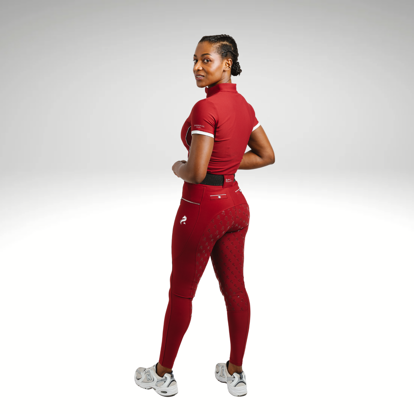 Reitleggings Damen Cherry Silver
Sandoval Equestrian Reitleggings kaufen
elegante Reitleggings Damen
atmungsaktive Reitleggings Training
Reitmode Luxusmarke Damen
Cherry Silver equestrian leggings women
Sandoval Equestrian riding tights
luxury equestrian leggings breathable
premium riding wear Cherry Silver
elegant equestrian leggings women
leggings ecuestres mujer Cherry Silver
mallas de equitación Sandoval Equestrian
leggings transpirables montar a caballo
moda ecuestre de lujo Cherry Silver
leggings