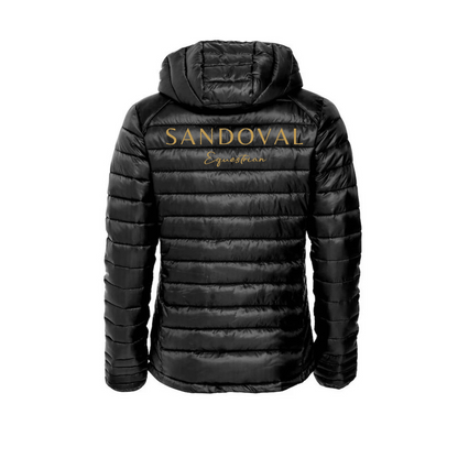 Chaqueta acolchada mujer, negra
Moda ecuestre mujer
Ropa de equitación elegante
Chaqueta ecuestre acolchada
Chaqueta Sandoval Equestrian,Chaqueta para montar a caballo mujer
Ropa ecuestre de lujo
Chaqueta térmica equitación mujer
Chaqueta acolchada impermeable ecuestre
Estilo ecuestre para mujer