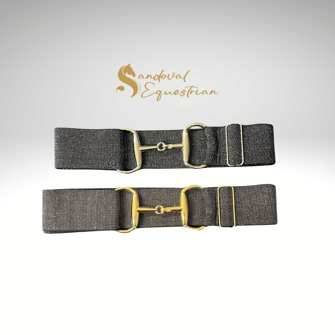 Sandoval Equestrian, cinturón ecuestre
cinturón elástico
cinturón con filete
cinturón de brillo
cinturón dorado
cinturón plateado
cinturón elegante
cinturón de montar
cinturón para amazona
cinturón de equitación
cinturón de moda ecuestre
accesorio ecuestre
cinturón sofisticado
cinturón mujer equitación
cinturón con detalle metálico
cinturón oro o plata
cinturón elástico cómodo
cinturón con filete ecuestre
cinturón moderno
cinturón Sandoval Equestrian