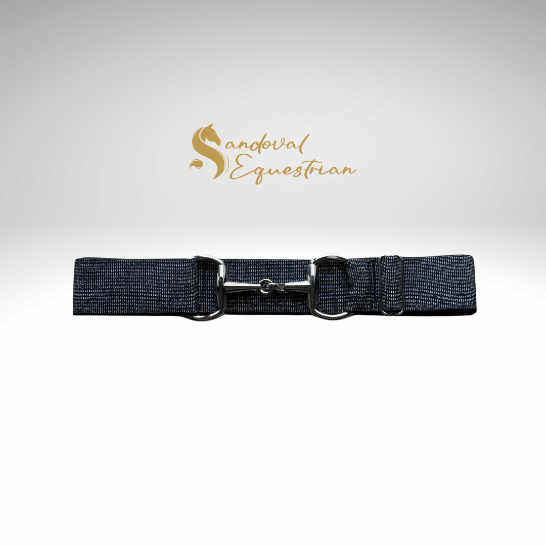 Sandoval Equestrian, cinturón ecuestre
cinturón elástico
cinturón con filete
cinturón de brillo
cinturón dorado
cinturón plateado
cinturón elegante
cinturón de montar
cinturón para amazona
cinturón de equitación
cinturón de moda ecuestre
accesorio ecuestre
cinturón sofisticado
cinturón mujer equitación
cinturón con detalle metálico
cinturón oro o plata
cinturón elástico cómodo
cinturón con filete ecuestre
cinturón moderno
cinturón Sandoval Equestrian