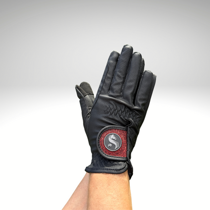 guantes de montar negro rojo
black red, cherry riding gloves
Reithandschuhe breathable horse riding gloves
guantes táctiles equitación
premium equestrian gloves
Reithandschuhe ganze Jahr
guantes técnicos para jinetes
stylish riding gloves
Reithandschuhe mit Logo
horse riding gloves with grip
guantes ecuestres ligeros
high-quality equestrian accessories
schwarze Reithandschuhe mit Klettverschluss
guantes de equitación transpirables
touchscreen compatible riding gloves
flexible Reithandschuhe
accesorios 