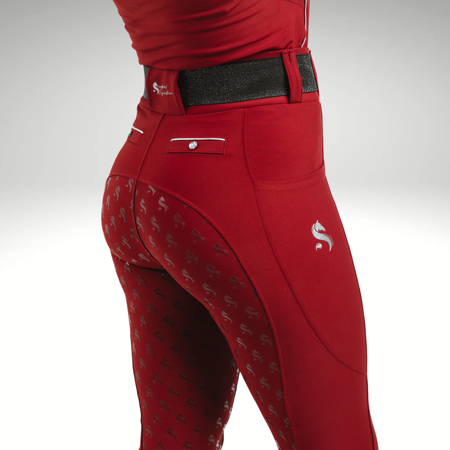 Reitleggings Damen Cherry Silver
Sandoval Equestrian Reitleggings kaufen
elegante Reitleggings Damen
atmungsaktive Reitleggings Training
Reitmode Luxusmarke Damen

Cherry Silver equestrian leggings women
Sandoval Equestrian riding tights
luxury equestrian leggings breathable
premium riding wear Cherry Silver
elegant equestrian leggings women

leggings ecuestres mujer Cherry Silver
mallas de equitación Sandoval Equestrian
leggings transpirables montar a caballo
moda ecuestre de lujo Cherry Silver
leggings