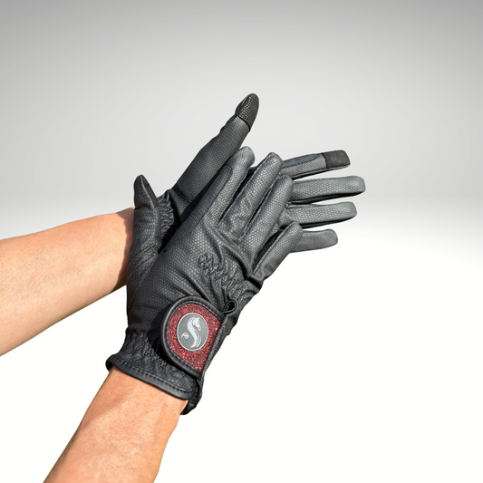 guantes de montar negro rojo
black red, cherry riding gloves
Reithandschuhe breathable horse riding gloves
guantes táctiles equitación
premium equestrian gloves
Reithandschuhe ganze Jahr
guantes técnicos para jinetes
stylish riding gloves
Reithandschuhe mit Logo
horse riding gloves with grip
guantes ecuestres ligeros
high-quality equestrian accessories
schwarze Reithandschuhe mit Klettverschluss
guantes de equitación transpirables
touchscreen compatible riding gloves
flexible Reithandschuhe
accesorios 